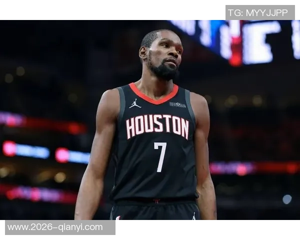 火箭队出征四连客战太阳勇士爵士两场登机照中未见杜兰特身影 火箭队出征四连客战太阳勇士爵士两场登机照中未见杜兰特身影