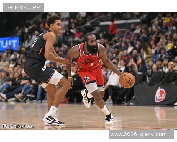 哈登半场表现低迷仅得11分负值惨淡球队遭遇重创